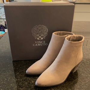Vince Camuto 7.5 Never Worn Booties